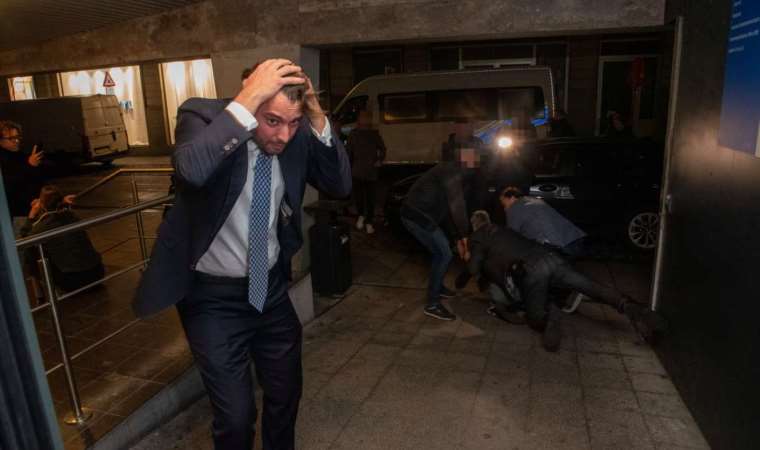 Hollandalı aşırı sağcı siyasetçi saldırıya uğradı