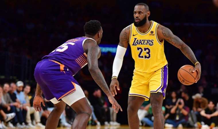 NBA'de Los Angeles Lakers, Phoenix Suns'ı son çeyrekte yıktı!