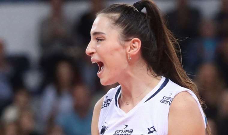 Milli voleybolcu Saliha Şahin: '100. yılda Avrupa'da kupa kazanmak gurur verici'