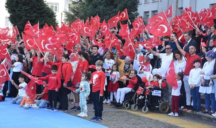 Cumhuriyet'in 100. yılı coşkuyla kutlanıyor: Milyonlar sokaklarda!