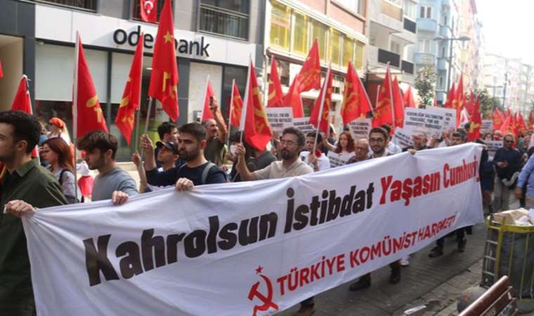 TKH'den Kadıköy'de 'Yeni bir Cumhuriyet, Sosyalist Türkiye' yürüyüşü
