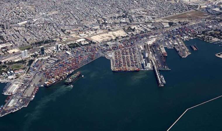 Sıra geldi üstlerine çökmeye