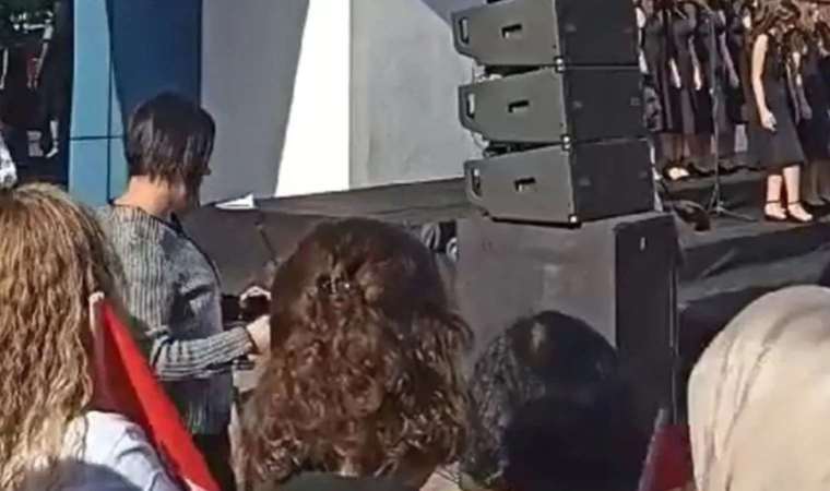 Hedef gösterilmişti... Emine öğretmen 'Türkiye Yüzyılı' konuşması nedeniyle gözaltına alındı