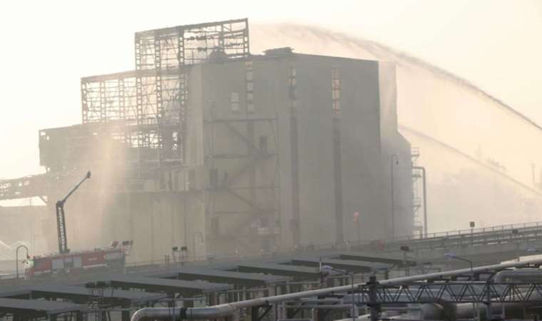 Kocaeli'nde korkutan fabrika yangını!