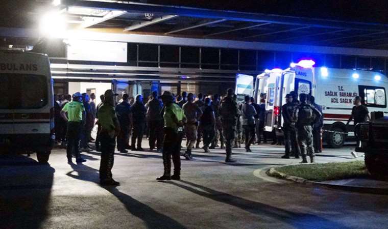 Suriye'de TSK üssüne saldırı: 5 polis, 3 asker yaralı