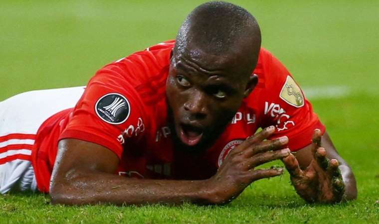 Brezilya'da gündem Enner Valencia: Kaçırdığı gollerle manşetleri süsledi!
