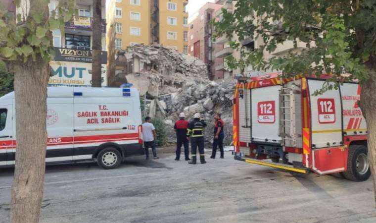 Şanlıurfa'da yıkım yapan kepçe yan yattı: 1 yaralı