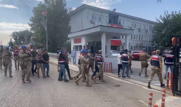 Suriye'den kaçak geçiş yapan 39 kişi yakalandı