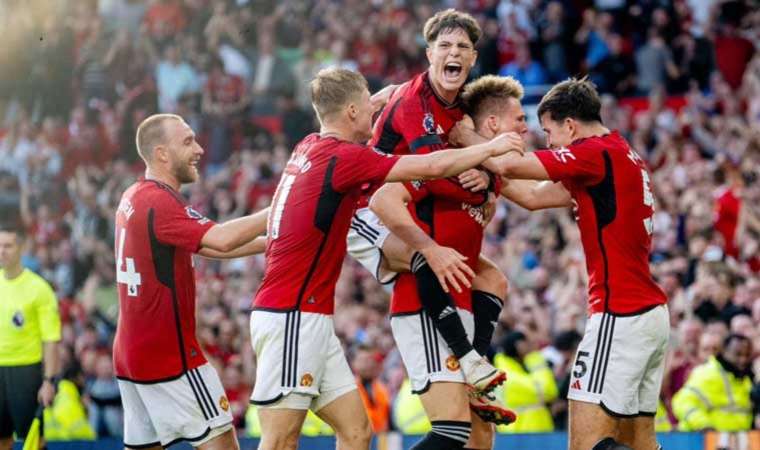 Manchester United'den mucize geri dönüş!