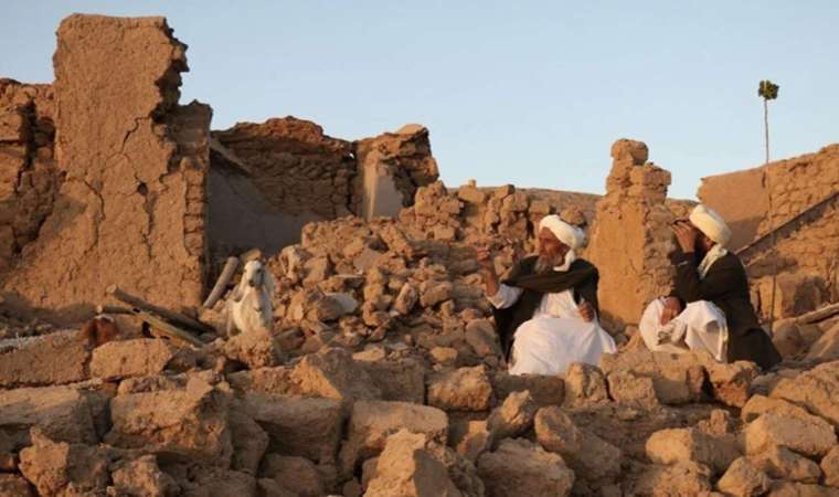 Afganistan depreminde can kaybı açıklandı: '200 aile hala enkaz altında...'