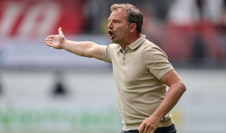 Ajax teknik direktöründen oyuncusuna ilginç görev: 'Hakemi takip et'