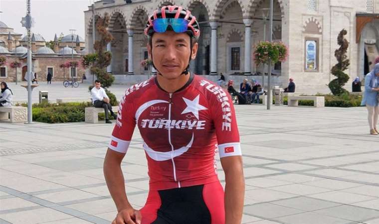 Milli bisikletçi Ahmet Örken, Tour of Türkiye'den diskalifiye edildi!