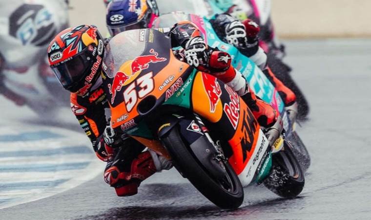 Deniz Öncü'nün sıradaki durağı Malezya! Hedef podyum...