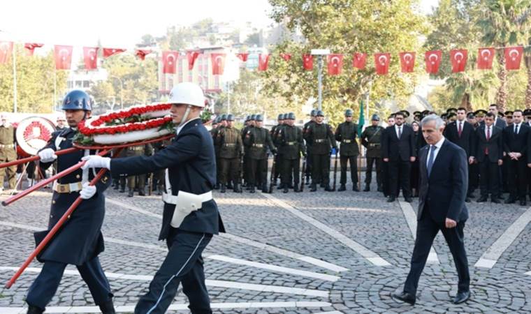 Arnavutköy’de Atatürk anıtına çelenk koymak isteyen CHP heyetine kaymakamlık engel oldu