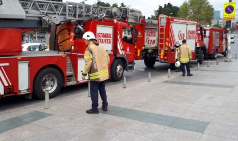 Şişli'de bir AVM'de yangın... Otopark boşaltıldı!
