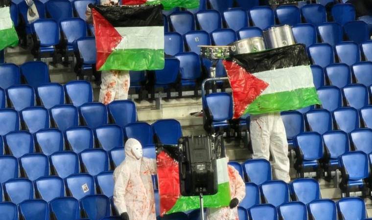 Tüm yasaklara rağmen... Real Sociedad taraftarından Filistin'e anlamlı destek!