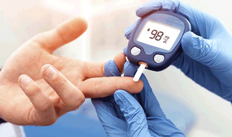 Dünya Diyabet Günü’nde uzmanı uyardı: 50 yaş altı körlüklerin bir numaralı sebebi