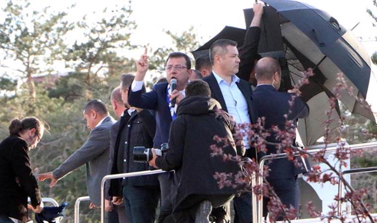 İmamoğlu'na taşlı saldırı davası... Sanığın savunması pes dedirtti: 'Cebimdeki erikleri attım'