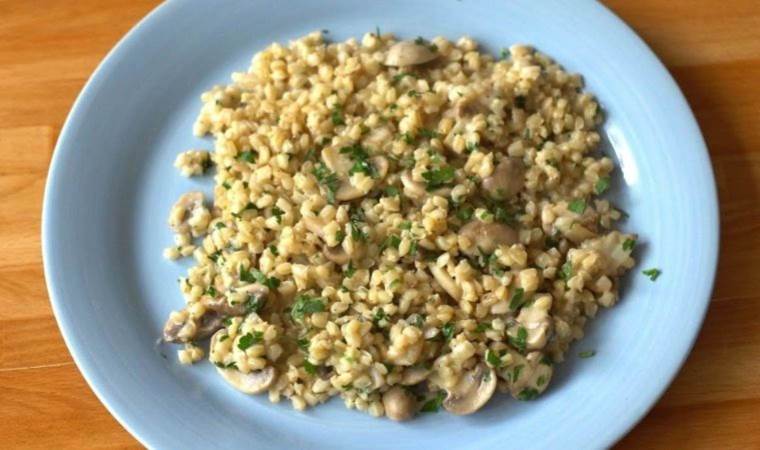 Risotto'nun Sevdalısı: Mantarlı ıspanaklı risotto tarifi...