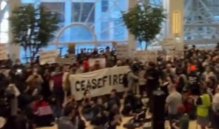 ABD'li Yahudiler İsrail'i protesto etti, Gazze için barış istedi