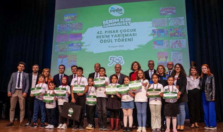 Cumhuriyet’i anlatan minik ressamlar, ödüllerine kavuştu