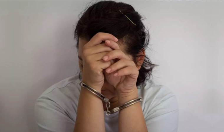 Ülke bu olayla çalkalanıyor... 12 yaşındaki öğrencisinden çocuk doğuran öğretmenin savunması pes dedirtti!