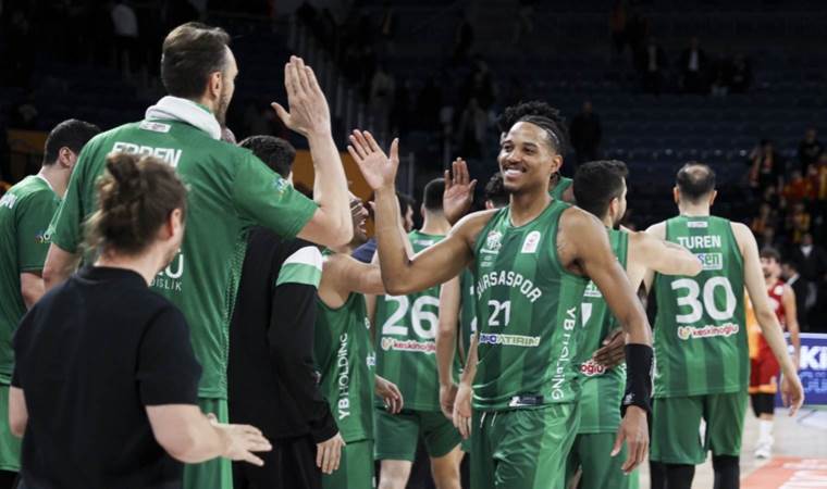 Bursaspor, Galatasaray'ı deplasmanda devirdi