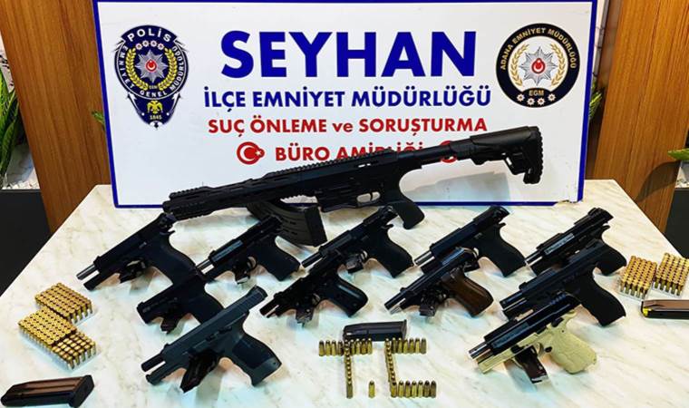 Akaryakıt istasyonundan 'cephanelik' çıktı