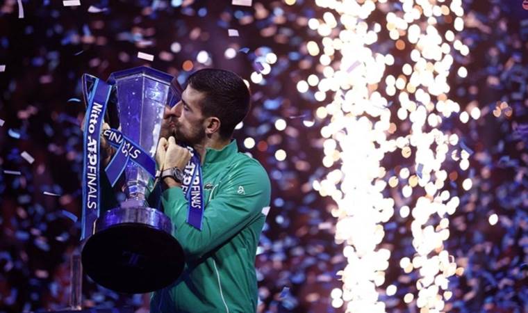 Roger Federer'i geride bıraktı: ATP Finalleri'nde şampiyon Djokovic!