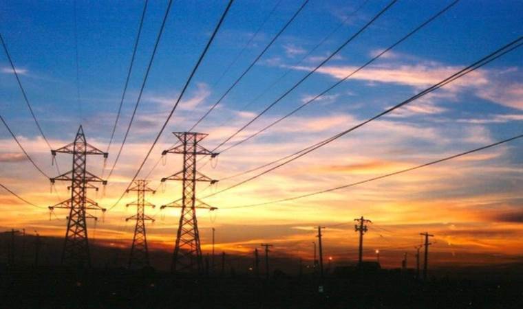 İstanbul'da büyük elektrik kesintisi: İstanbul'da bugün elektrik kesintisi yaşanacak ilçeler hangileri? İstanbul'da elektrikler ne zaman gelecek?