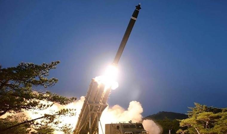 Kuzey Kore'den yeni hamle: Güneye casus uydu taşıyan bir roket fırlattı