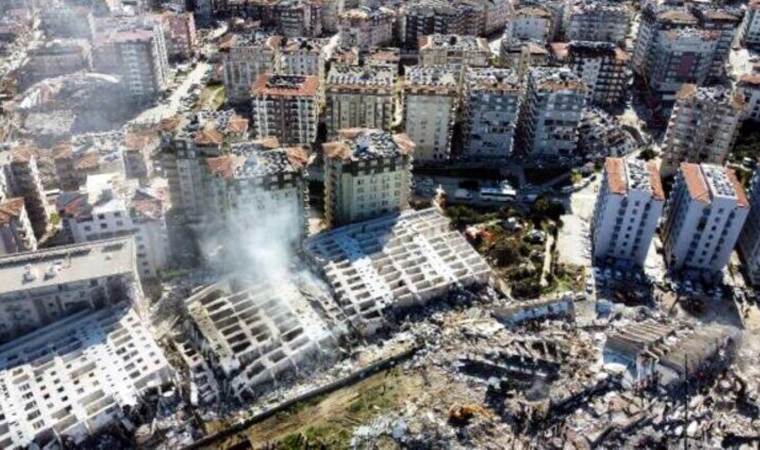 Hatay'da depremde yıkılan Rönesans Sitesi'nin sorumlularından 4 kişi daha tutuklandı