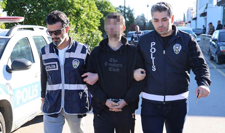 Türk bayrağını çaldığı öne sürülen kişi serbest kaldı