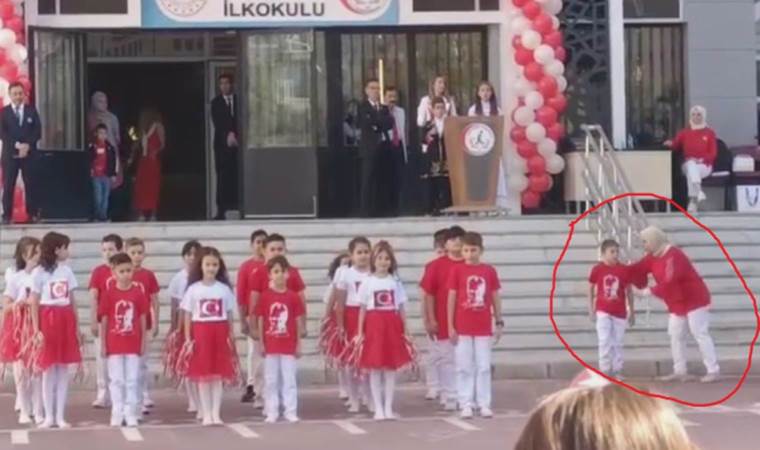 O görüntüler vicdanları yaralamıştı: Afyonkarahisar'daki 29 Ekim gösterisinde öğrenciyi dışlayan öğretmen için karar