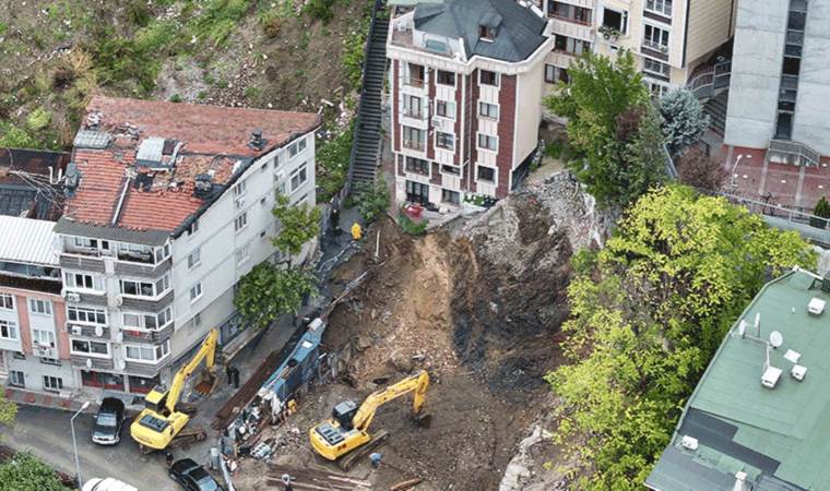 Eyüpsultan'da toprak kayması: 2 bina tahliye edildi