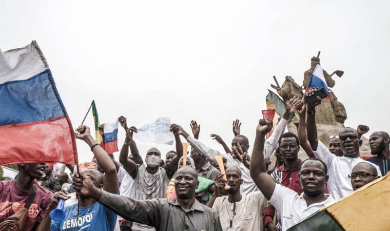 Fransa'yı ülkeden kovmuştu: Rusya ile anlaşma yaptı