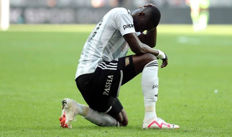 Resmen açıklandı: Yıldız oyuncudan Beşiktaş'a kötü haber!