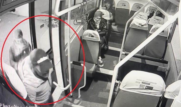 Mücevher çalıp otobüsle kaçtılar... Kart ücretini de yurttaşa çektirdiler