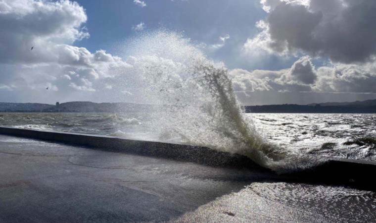 Meteoroloji'den İzmir için 'fırtına' uyarısı!