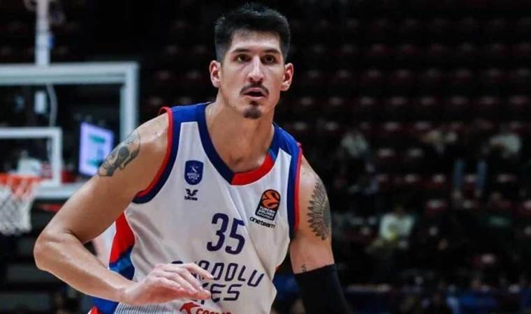 Anadolu Efes'e, Derek Willis'ten kötü haber