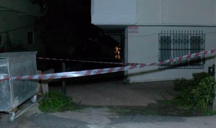 İstanbul'da toprak kayması nedeniyle 5 katlı bina tahliye edildi