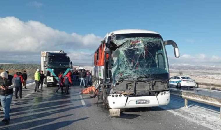 Sivas’ta otobüs kazası: 1 ölü 2 yaralı