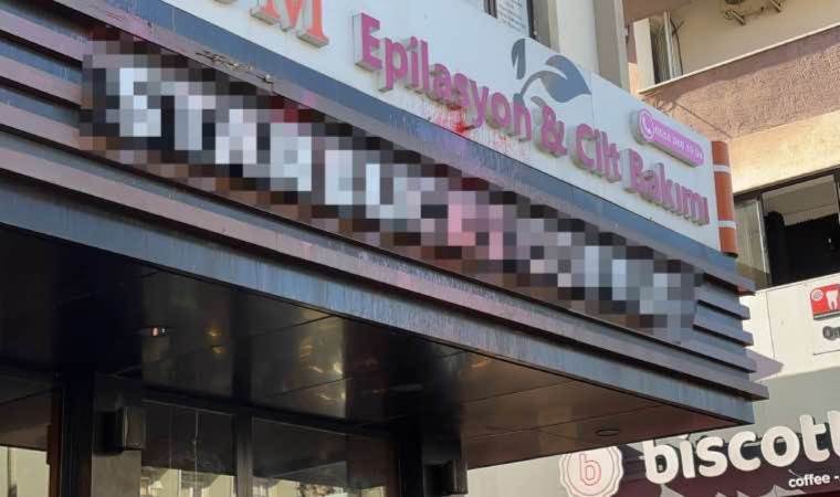 Alanya'da işyerlerine kırmızı boyalı 'İsrail' saldırısı