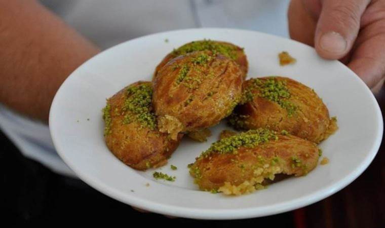 Geleneksel lezzetin izinde: Nefis şekerpare tarifi