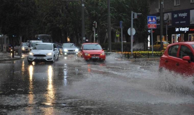 İzmir için kritik yağış uyarısı... Tunç Soyer tarih ve saat verdi!