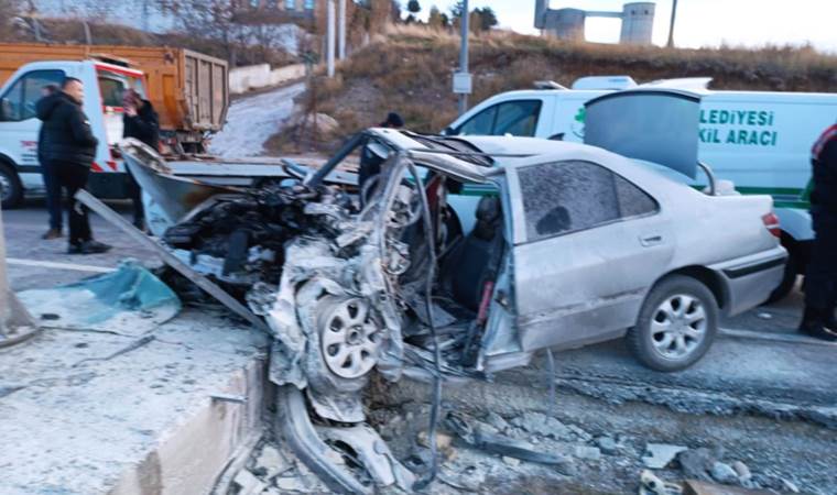 Başkentte feci kaza: Aynı aileden 3 kişi öldü, 1 bebek ağır yaralı