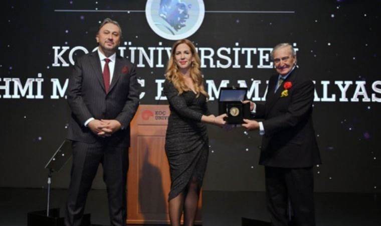 Ayşe Zarakol kimdir? Rahmi Koç Bilim Madalyası ödülü sahibi Ayşe Zarakol kaç yaşında, nereli? Ayşe Zarakol'un çalışmaları neler?