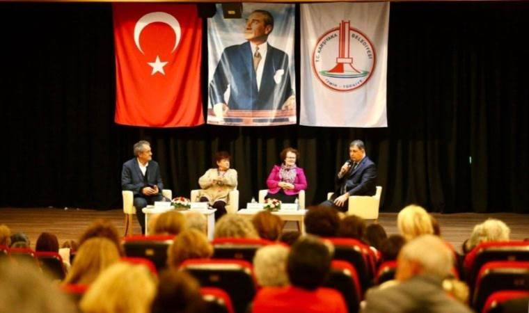 Karşıyaka’da Cumhuriyet ve kadın konuşuldu