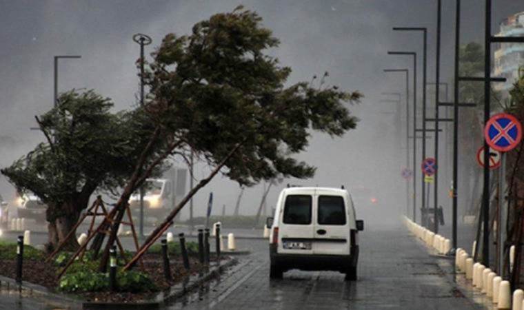 Son dakika... İstanbul'da sağanak ve fırtına can aldı! 1 kişi hayatını kaybetti