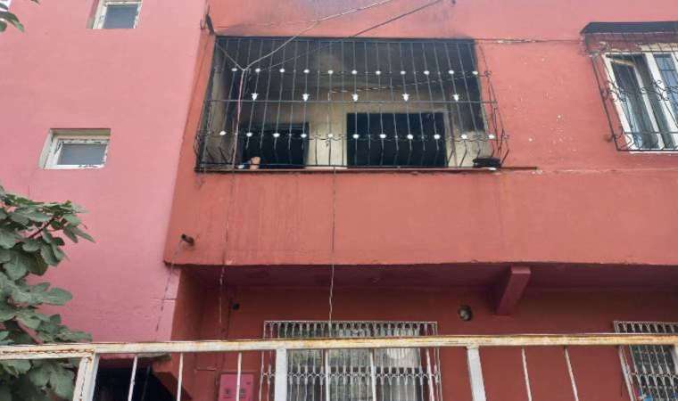 Erkek vahşeti... Boşandığı kadının üzerine kapıyı kilitleyip, ateşe verdi!